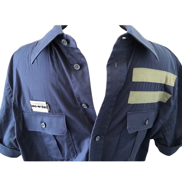 Rock & Republic Button Down Short Sleeve Metal Logo Navy Blue SZ Med Unique - Picture 3 of 5